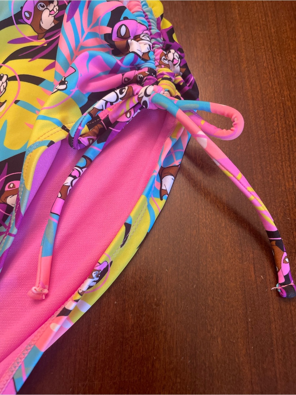 NWT Buc-ee’s Woman’s Tropical Print One-Piece Swimsuit - Picture 5 of 10